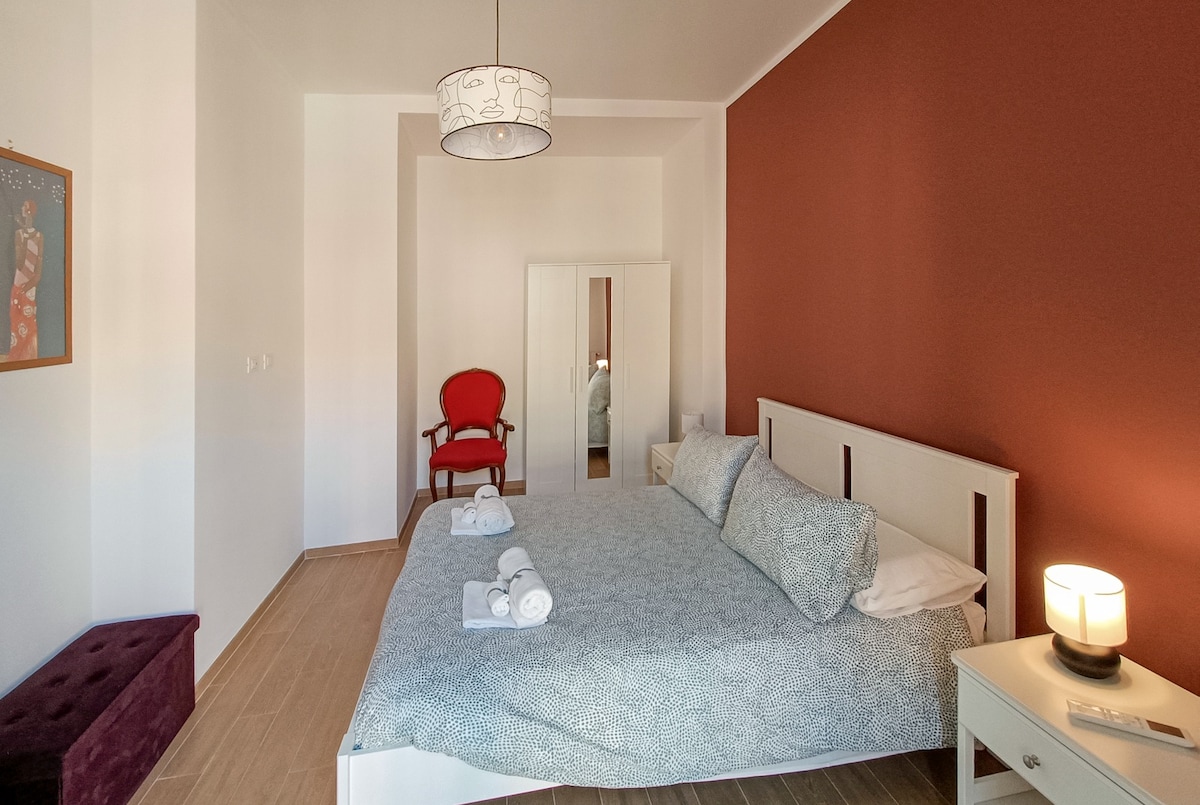 Საძინებელი ბინაში.