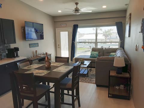 Popular Airbnb listing: Seamist 124: Hidden Gem in Port Aransas