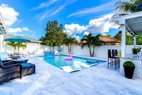 Heated Pool & Outdoor Bar Oasis/Everglades/Keys