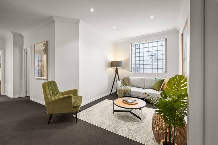 Luxury Two Bedroom Apartment – Hobart CBD gallery image 4