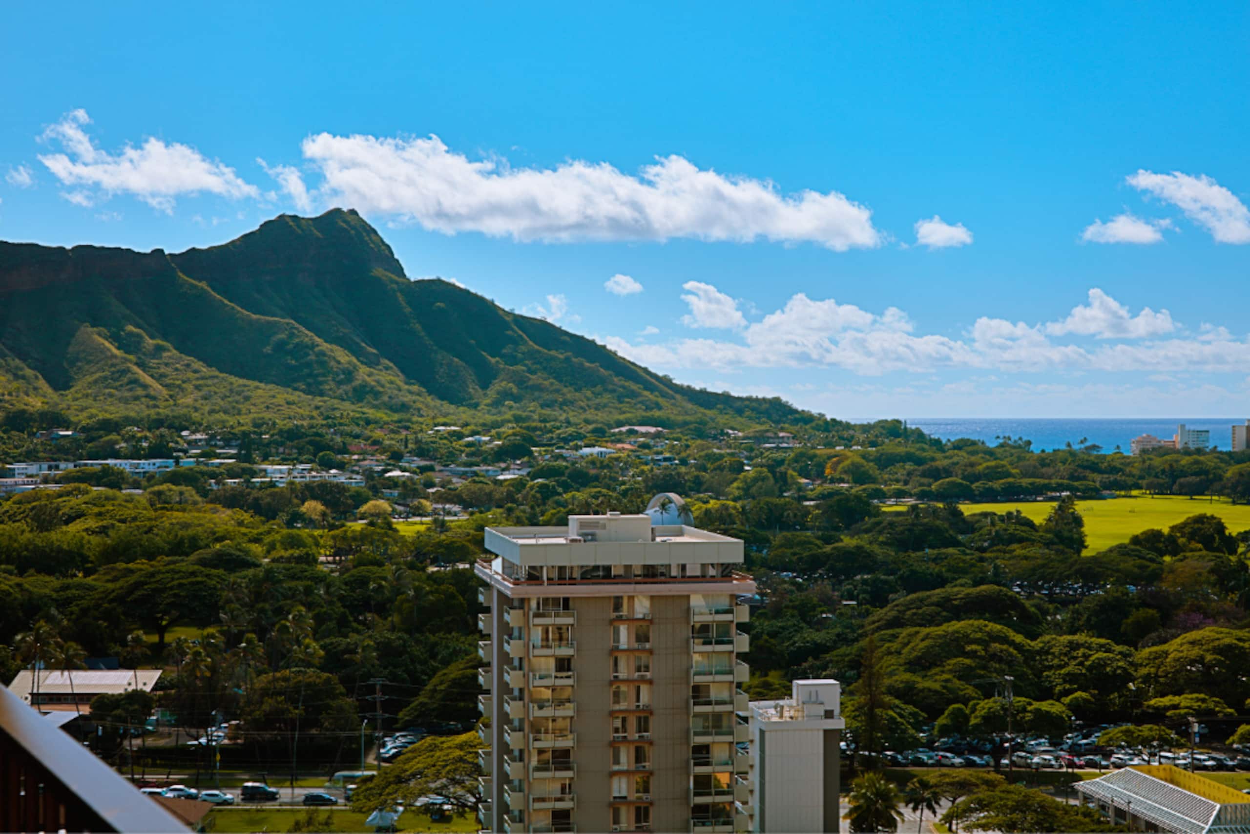 Hotel in Honolulu · ★4.6 · 1 bedroom · 2 beds · 1 private bath - Image 18