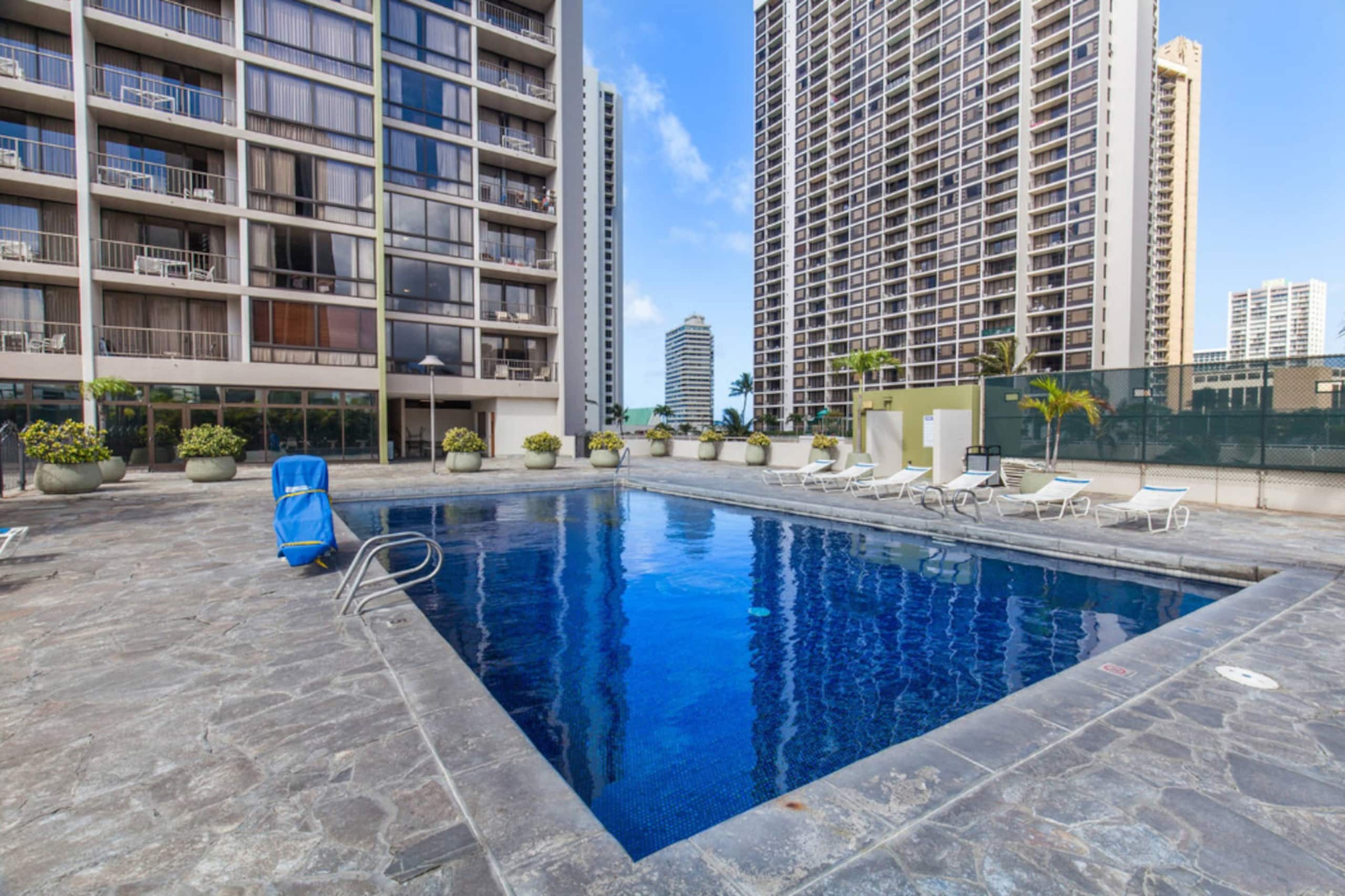 Hotel in Honolulu · ★4.6 · 1 bedroom · 2 beds · 1 private bath - Image 17