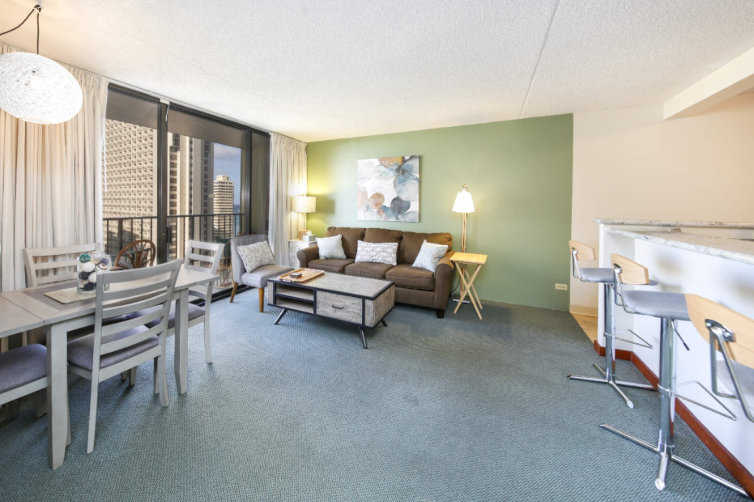 Hotel in Honolulu · ★4.6 · 1 bedroom · 2 beds · 1 private bath - Image 4