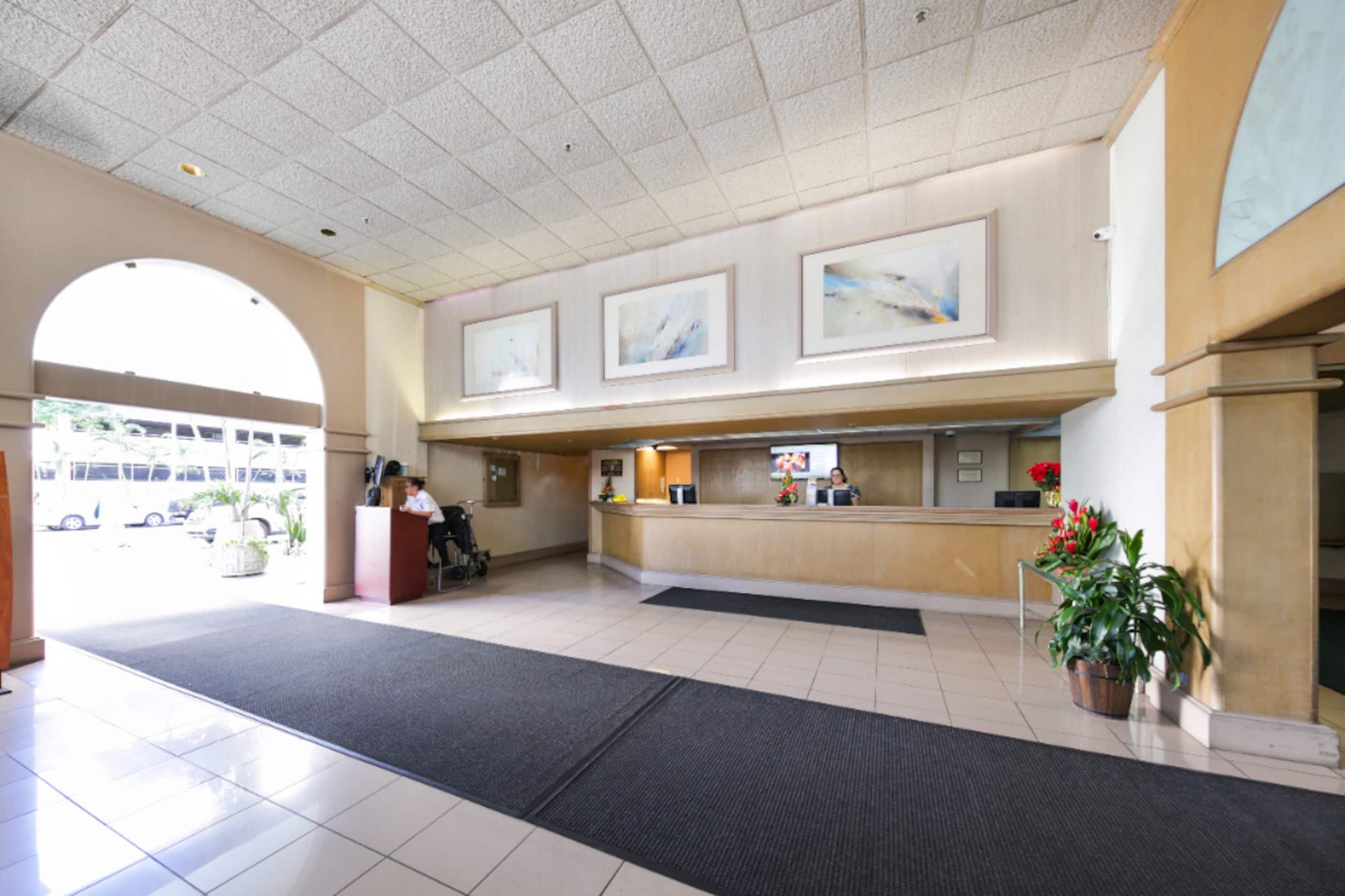 Hotel in Honolulu · ★4.6 · 1 bedroom · 2 beds · 1 private bath - Image 16