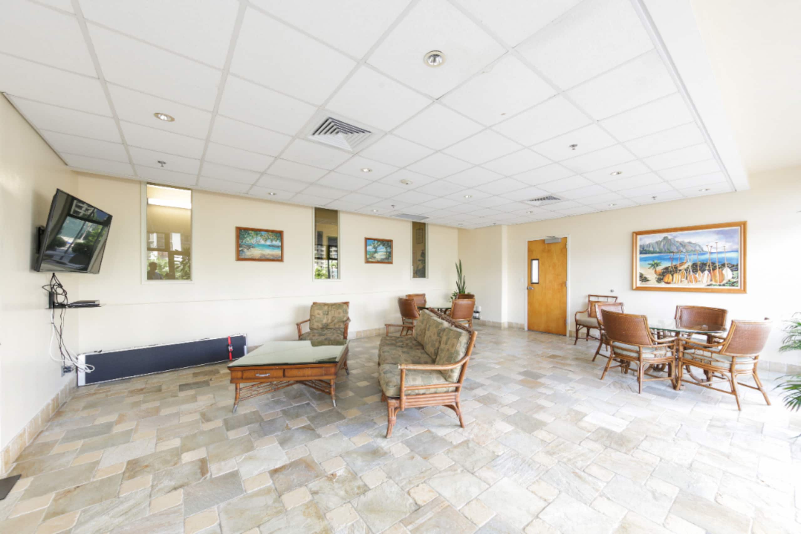 Hotel in Honolulu · ★4.6 · 1 bedroom · 2 beds · 1 private bath - Image 14