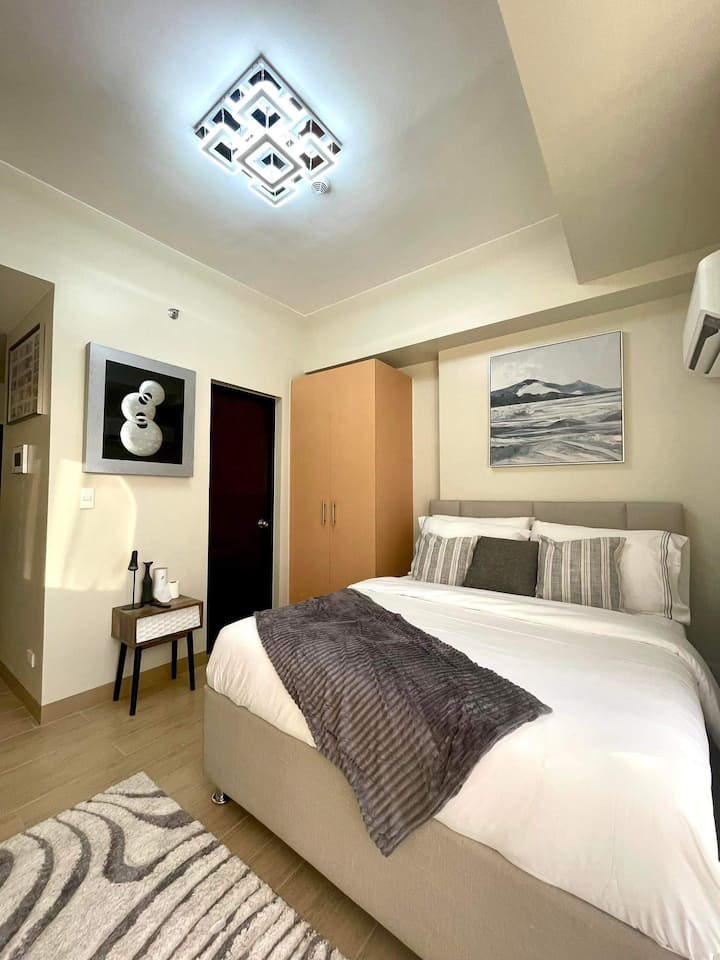 The Palladium Luxury Studio Apartments for Rent in Iloilo City