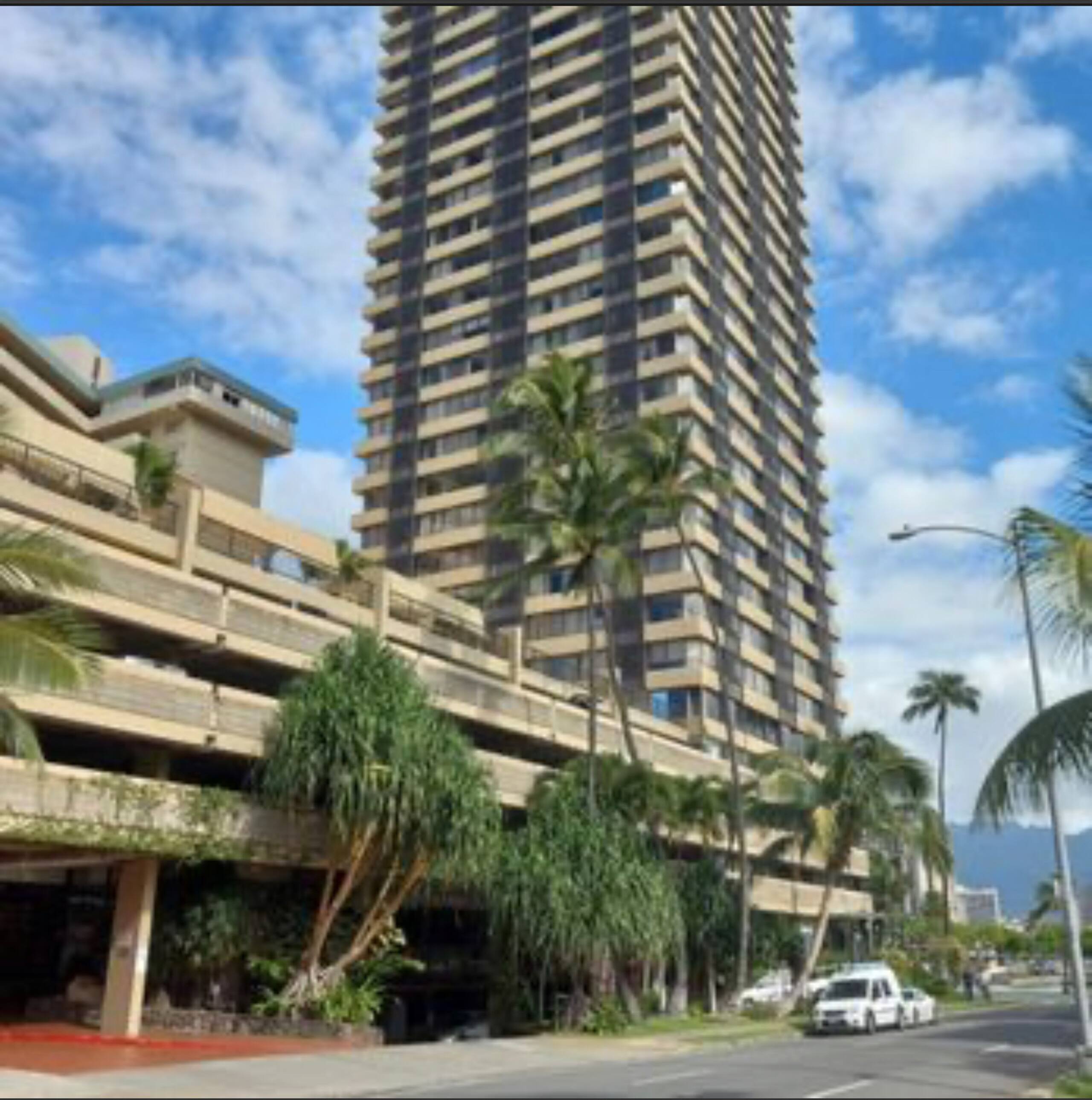 Condo in Honolulu · ★4.91 · 1 bedroom · 2 beds · 1 private bath - Image 13