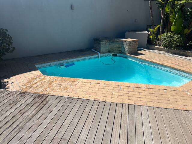 Quiet Family Home with pool gallery image 4