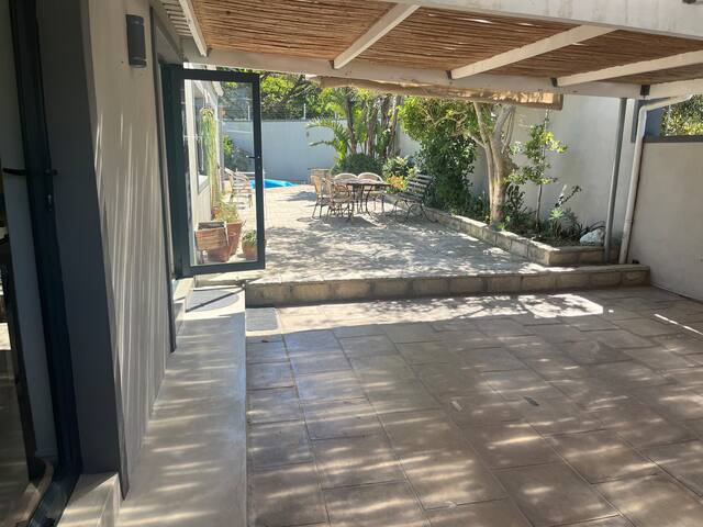 Quiet Family Home with pool gallery image 5