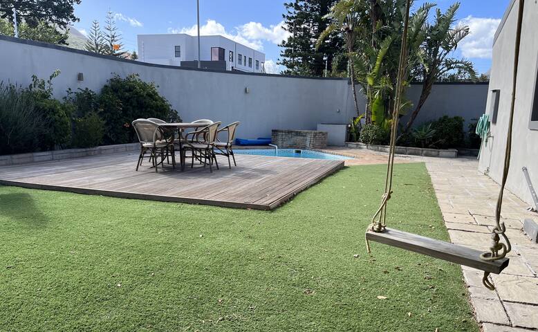 Quiet Family Home with pool gallery image 2