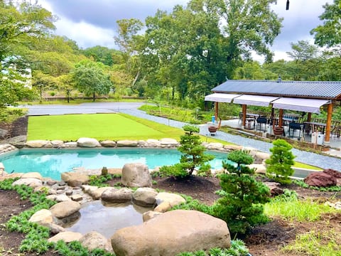 [Up to 40 people] Koi viewing, sauna, hot spring open-air bath, BBQ, pizza oven, mansion for rent