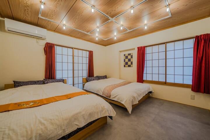 Shinjuku / 5 min walk from station ※ projector gallery image 3