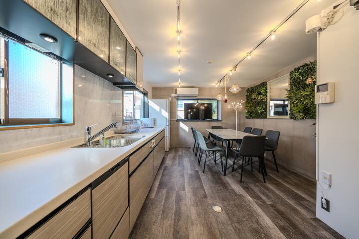 Shinjuku / 5 min walk from station ※ projector gallery image 4