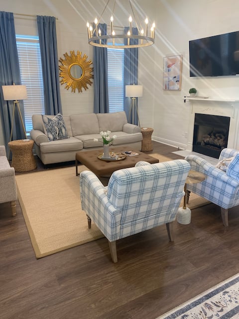 Successful Airbnb property: Charming Retreat, 3 miles from the U of A campus in Tuscaloosa