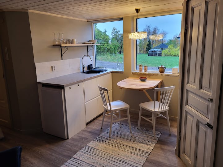 Dubbelrum Med Kokvrå Och Badrum. - Habo