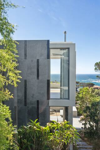 Brand New Dream Villa with Ocean View, Sauna & Gym gallery image 5