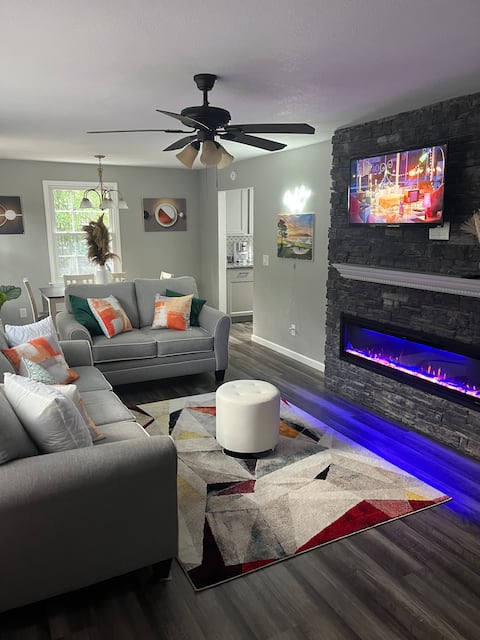 Comfortable Cottage Style Home