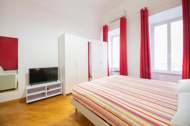 Vatican Apartment Sister’s place gallery image 2