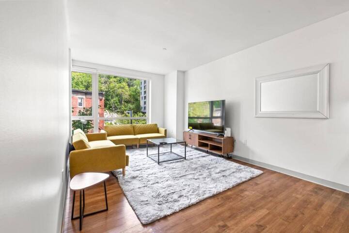 Luxury 2 Br 2 Ba apt Boston Jamica pond gallery image 5