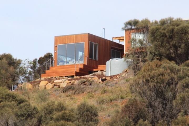 Three Little Birds at Freycinet Ocean Beach Views gallery image 2