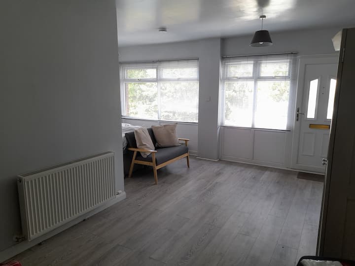 Lakeside Retreat - Carmarthen