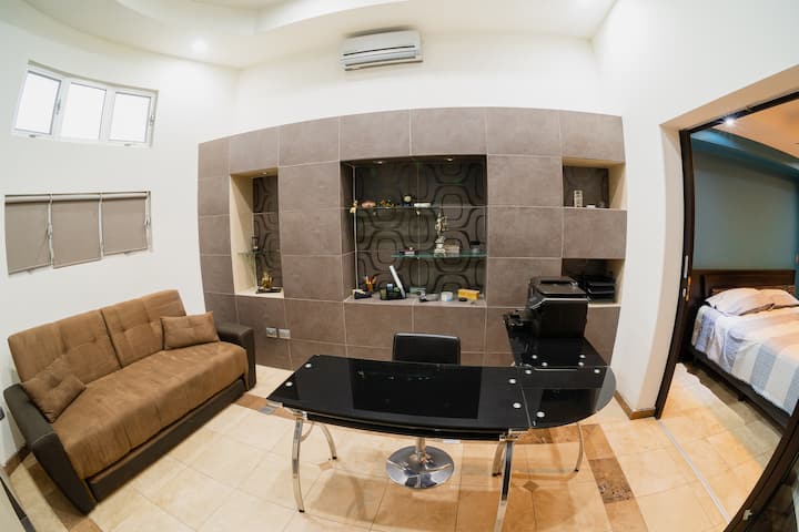 Studio next to the main bedroom equipped with a sofa bed for two or even 3 people. Plus, enjoy a large desk so you can work with our high-speed WiFi.