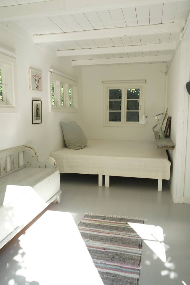 【一階】・ゲストハウス・ベッド