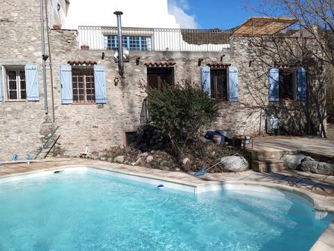 3 guest rooms for 6 people