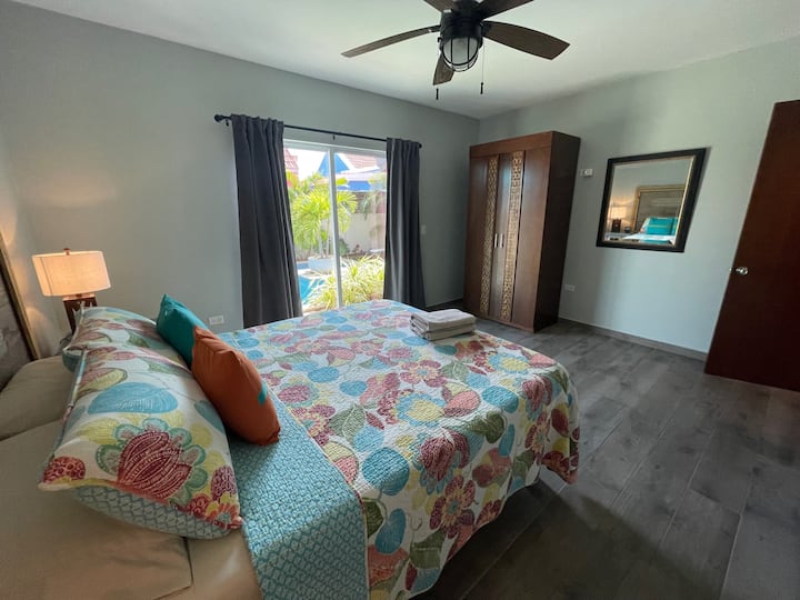 Queen bed with Bathroom