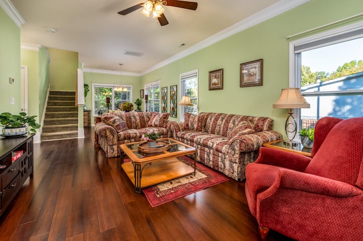 Vintage Retreat Near Stutts Marina - Lake Norman, NC