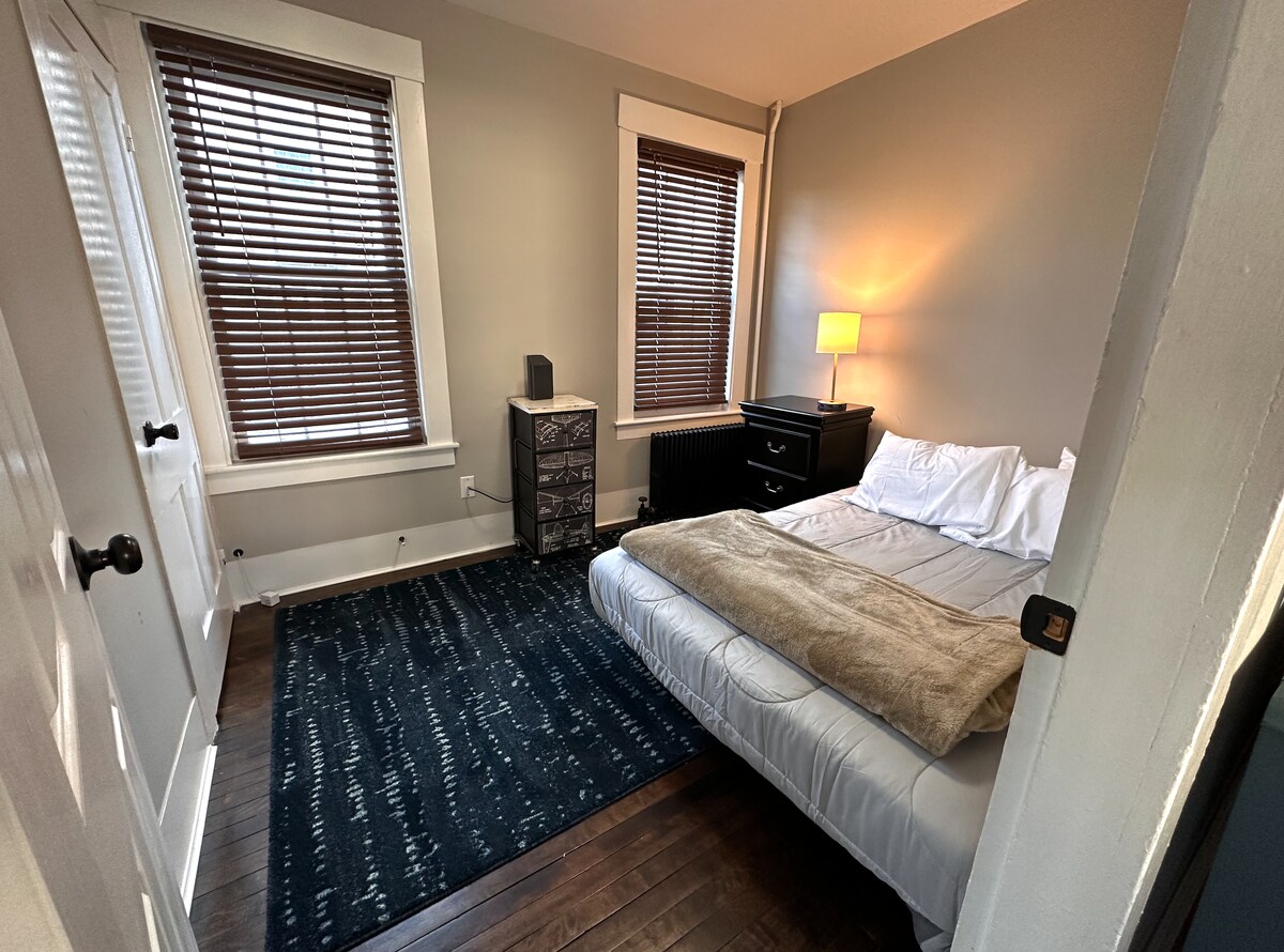 Spavaća soba 4 od 4, prizemlje, bračni krevet.