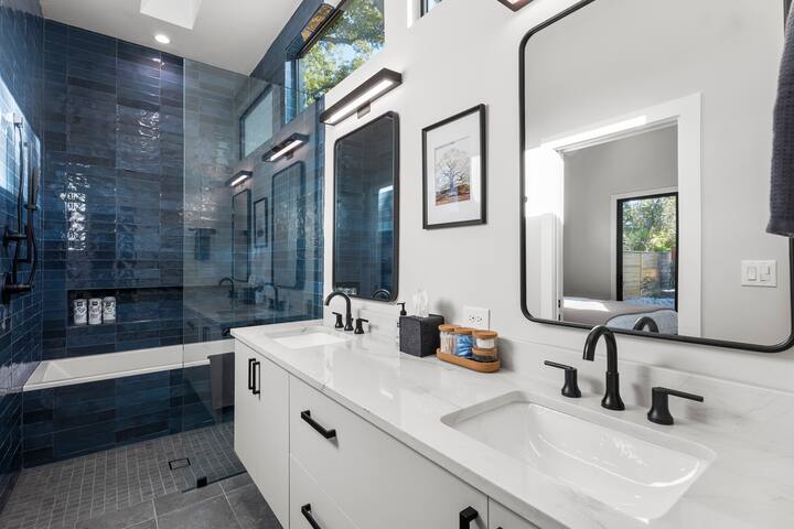 Stunning Garden Getaway gallery image 5