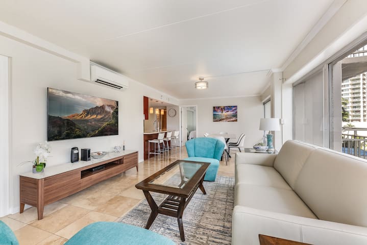 Splendid 2BD w/ One FREE Parking