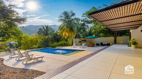 TopSpot´s Most Coveted Property / 250+ Reviews!