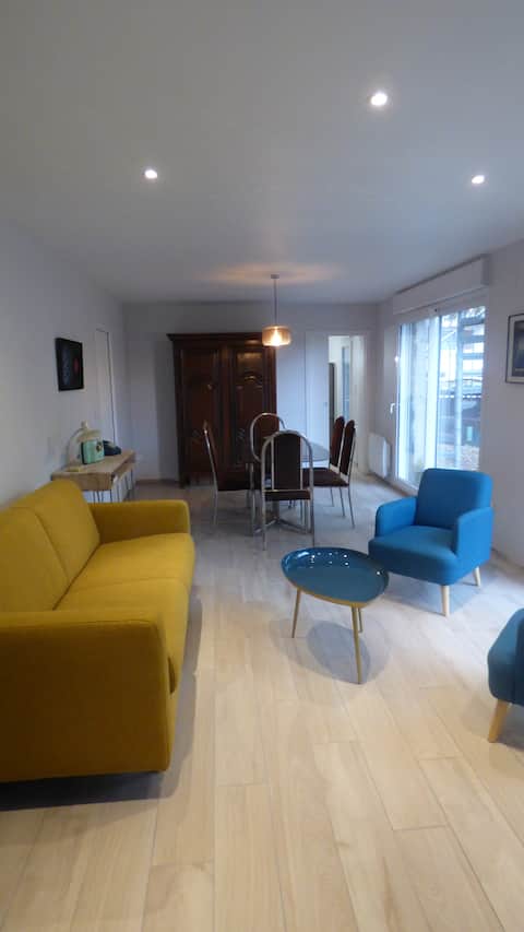 Apartment with a garden