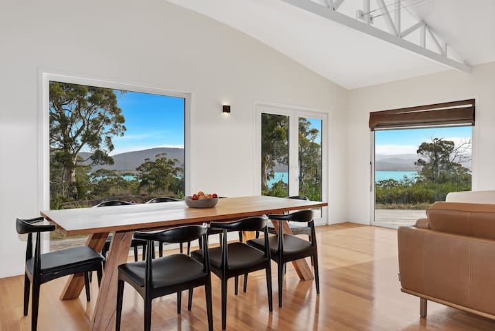 Newhaven – Breathtaking views over Dover Bay gallery image 3