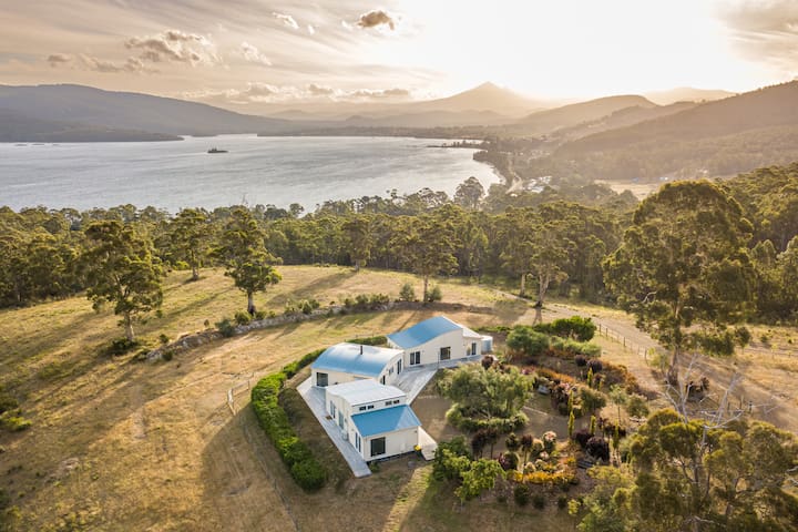 Newhaven – Breathtaking views over Dover Bay