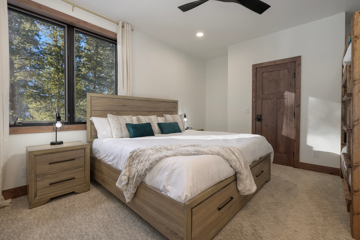 Chumba cha kwanza cha kulala - "Chumba cha kulala cha Dhahabu" 