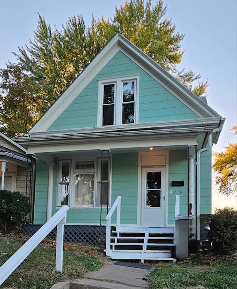 The Minthouse 
(with 3 Bedrooms)