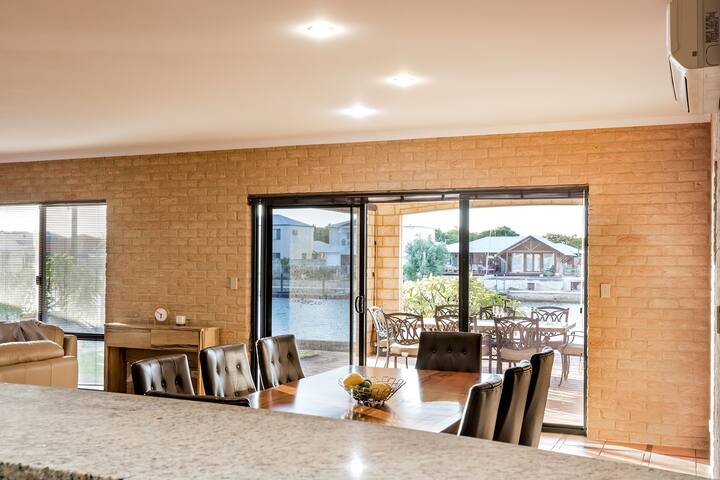 Waterfront Bliss: Serenity & Adventure Await! gallery image 4