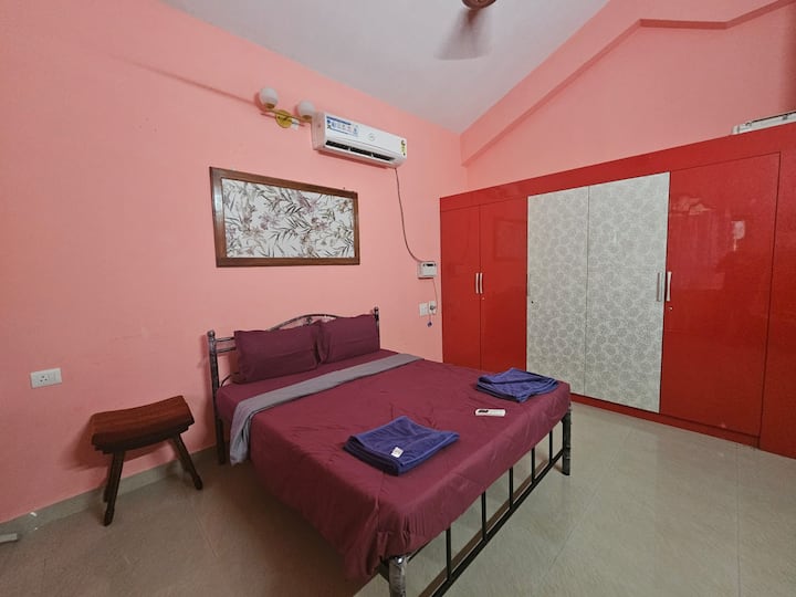 Bedroom 2 image 1