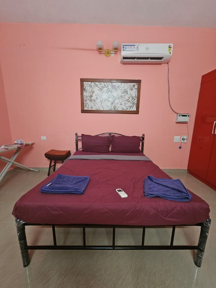 Bedroom 2 image 2