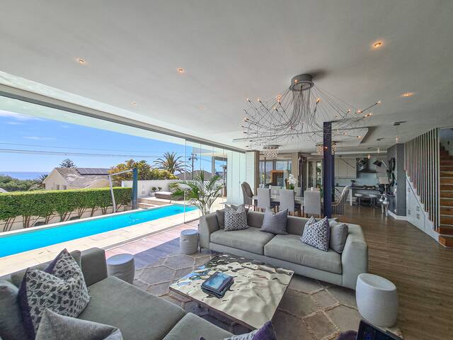 Luxurious Camps Bay Escape gallery image 2