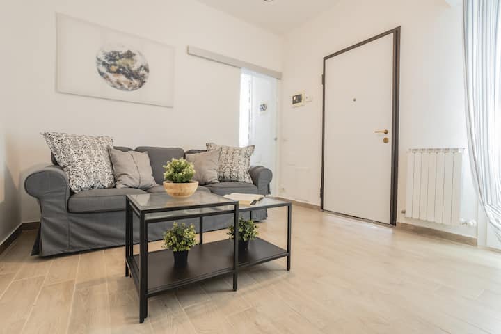 Amazhome - Home 4 You: Con Parcheggio E Terrazza - Riccione