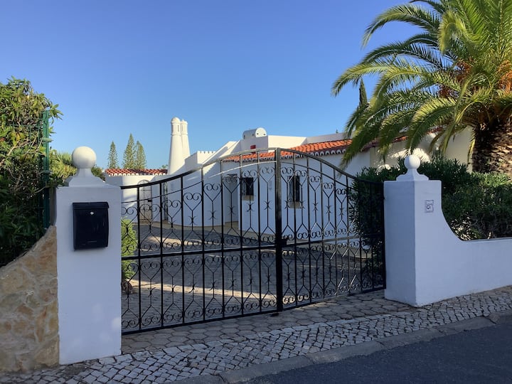 'Casa Camellia',  Welcomes You! - Carvoeiro