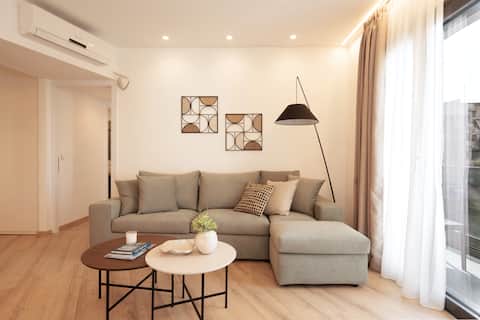 THE EDGE  Modern Apartment with Parking & Gym