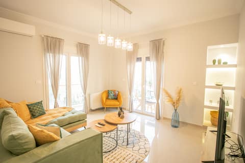 Top performing Airbnb: Modern and Luxury apartment in Δήμος Ζωγράφου