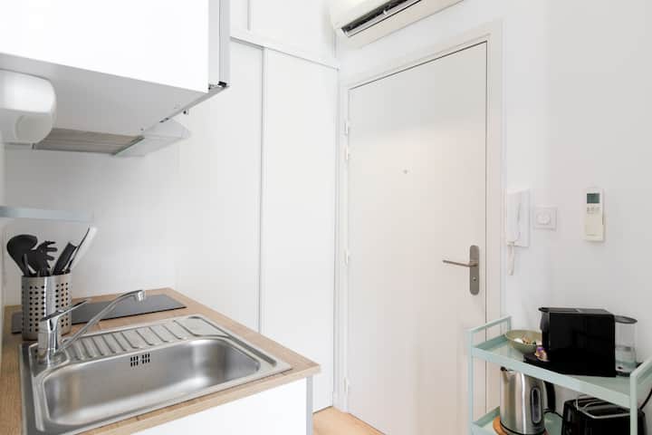 Confortable Studio W/ Balcon Cannes Centre / Tgv - Cannes