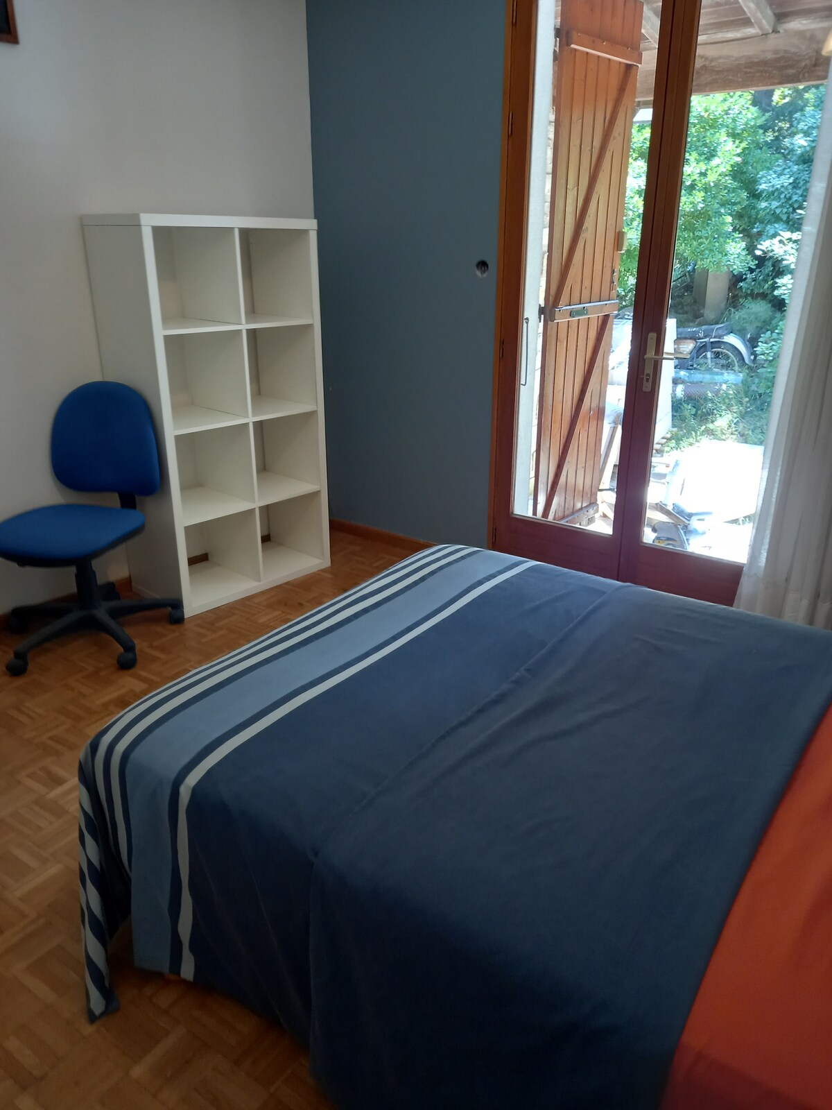 ห้องนอนสีฟ้า