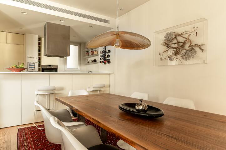 Urban Retreat in the Heart of Athens gallery image 4